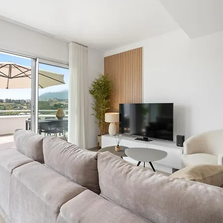 Amazing 3 Bedroom Penthouse Great Views Rdr482 *