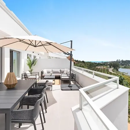 Amazing 3 Bedroom Penthouse Great Views Rdr482 Estepona