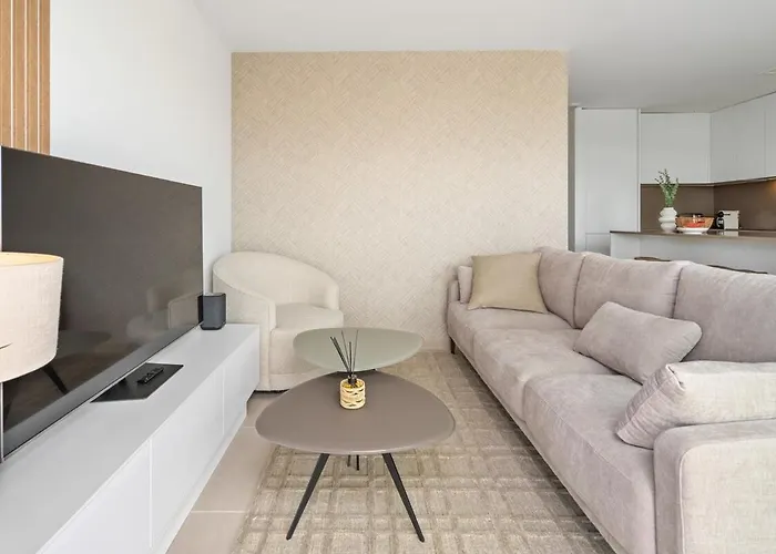 Amazing 3 Bedroom Penthouse Great Views Rdr482