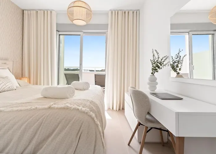 Amazing 3 Bedroom Penthouse Great Views Rdr482