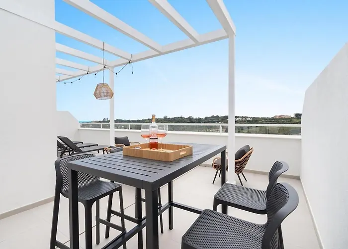 Amazing 3 Bedroom Penthouse Great Views Rdr482