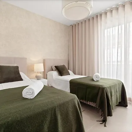 Amazing 3 Bedroom Penthouse Great Views Rdr482 Apartment *